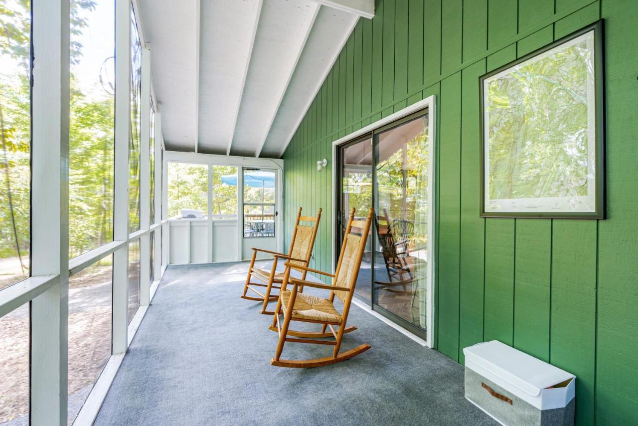 Villa Modern W Fire Pit Deck, Grill & Hot Tub Berkeley Springs Exterior foto